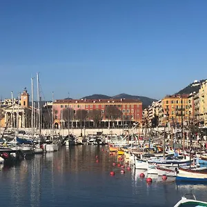 Proche Du Port Nice